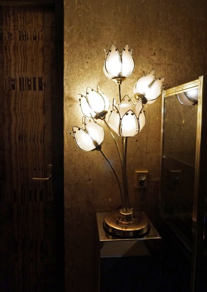 Vintage goud glass bloemlamp Lotus Hollywood Regency Midcentury modern gilded flower tulip table lamp-00009